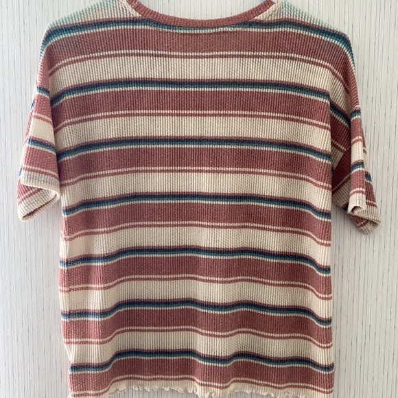 American Eagle Top - Picture 4 of 4